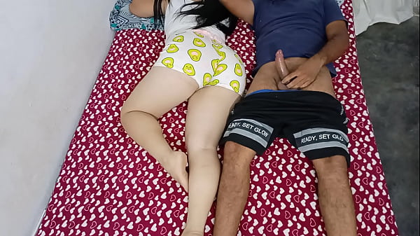 I stayed to rest in my stepsister's room and I had to put my dick in her, to avoid problems I had to put it in from behind, I almost got caught