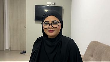 Muslim stepsister sets aside her religious beliefs to try my cock