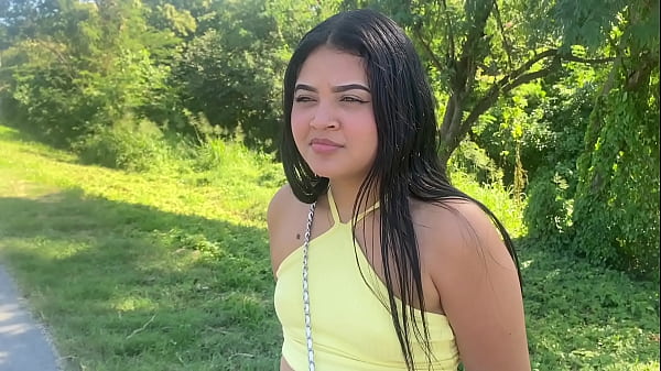 Beautiful woman is going to fuck a stranger because her boyfriend left her alone on a national highway