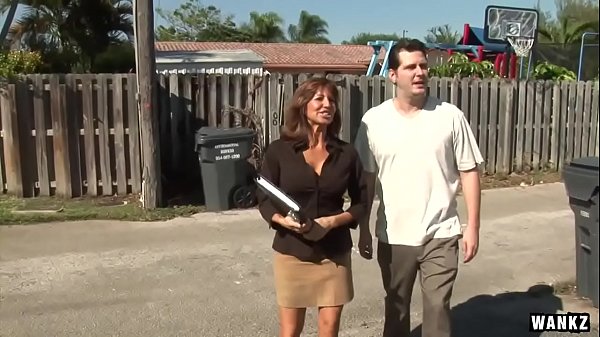WANKZ- Tara Holiday is the Sexiest Realtor