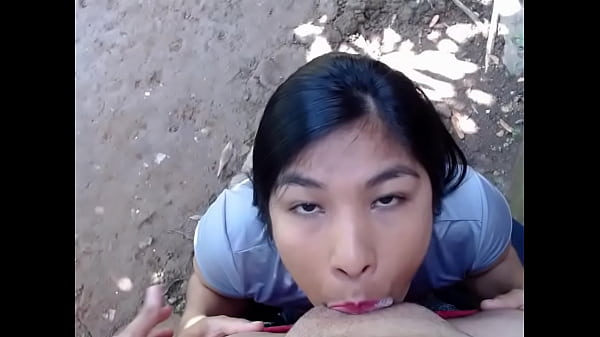 my friend gets horny in the park and I suck him... he cums in my mouth... what a delicious cum alexachris20