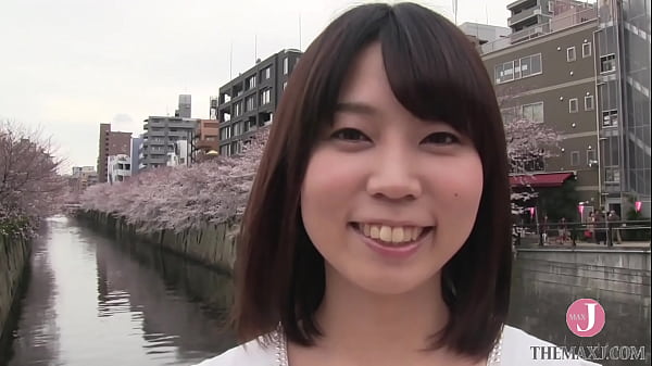 25-year-old married woman Akane, too perverted erection nipples and bristle man hair make a man feel like that